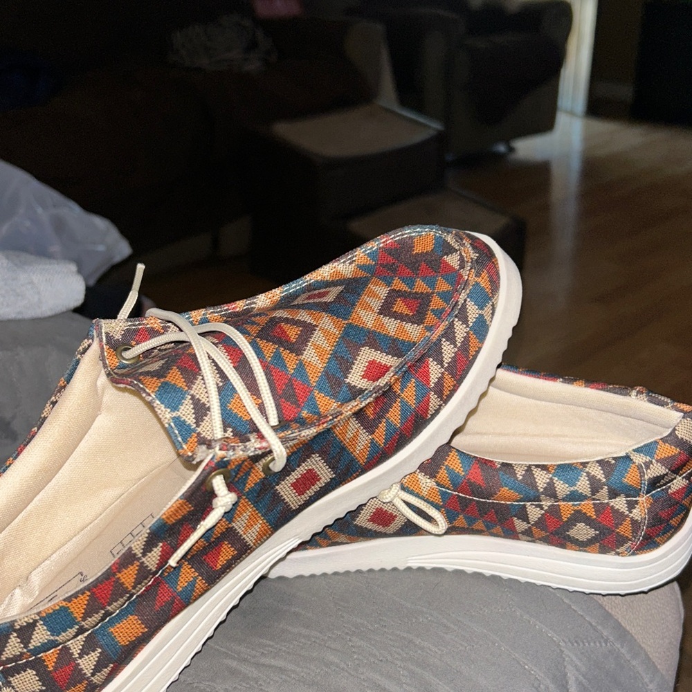 Comfy loafer type shoe